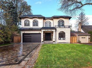 499 Rebecca St, Oakville, ON L6K 1K8