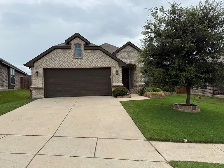 2517 Hadley St — Photo 1