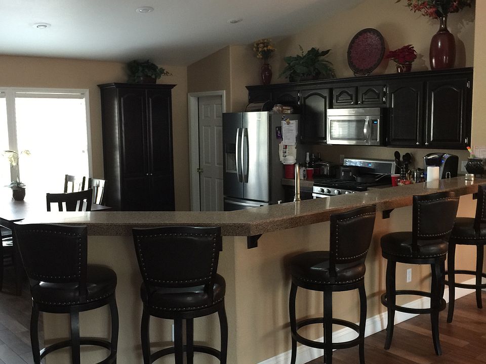 Upgraded open kitchen