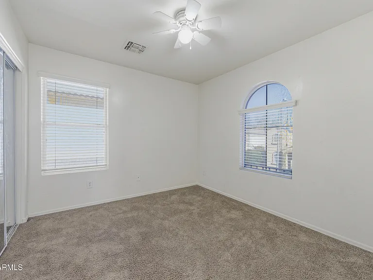 2524 S 89th Ln — Photo 20