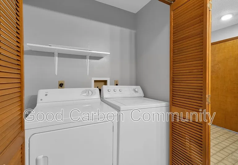 248 Oliver St #2 — Photo 13