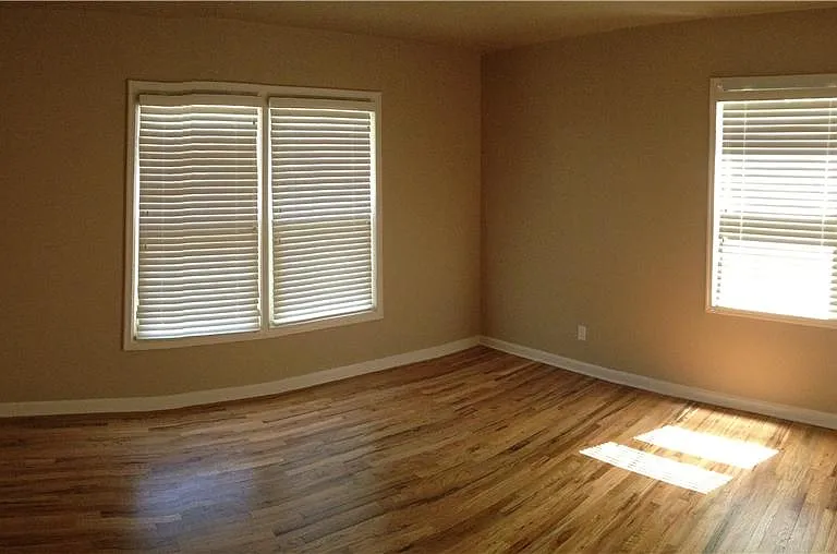 2998 E Louise Ave — Photo 4