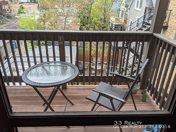 3rd image of 915 W Schubert Ave APT 3C