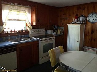 23 Broadway, York, ME 03909