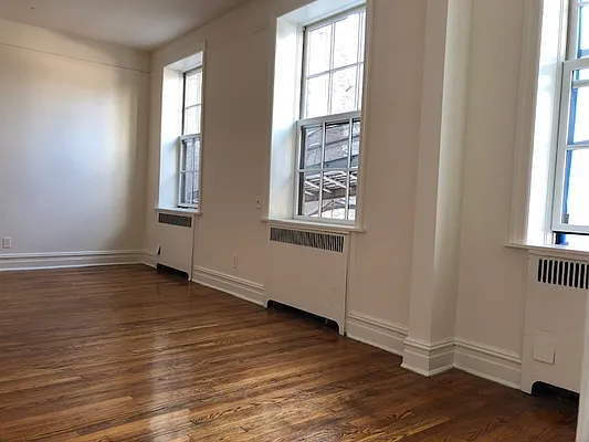 Rented by Melissa Conanan, LREB | media 7