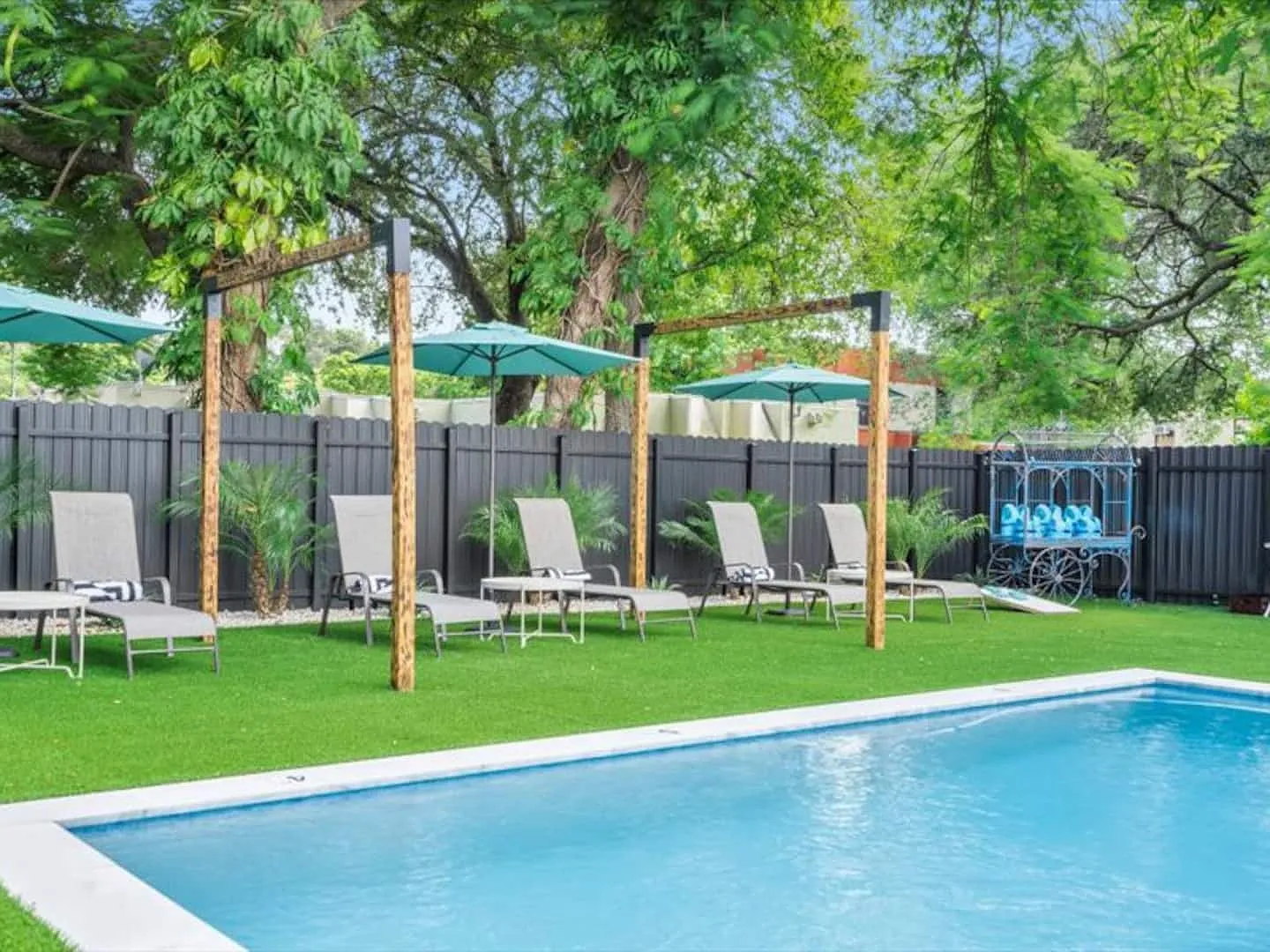 1 bed, $3,834 — Photo 3