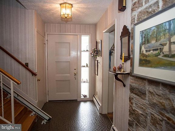 4th image of 504 Seminole Ave