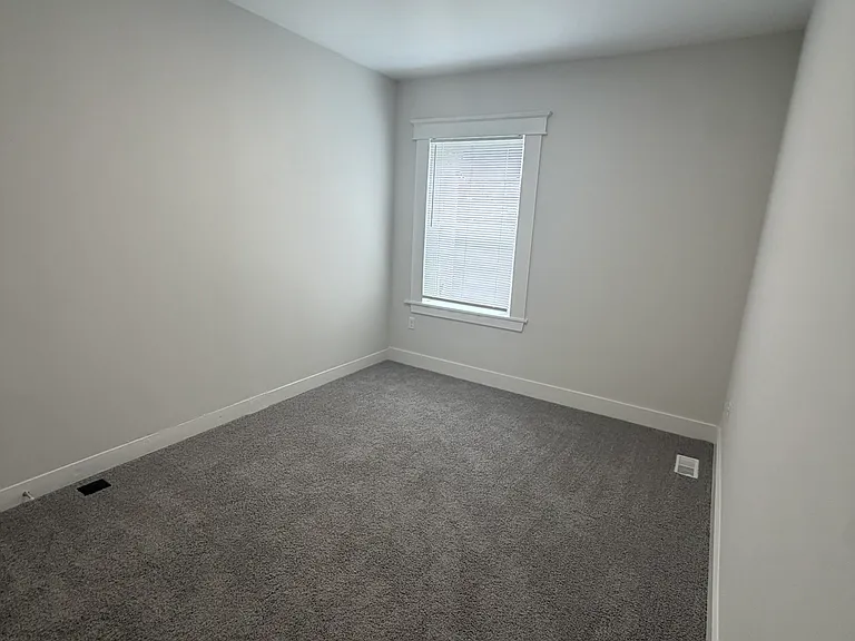 2905 Presbury St — Photo 17
