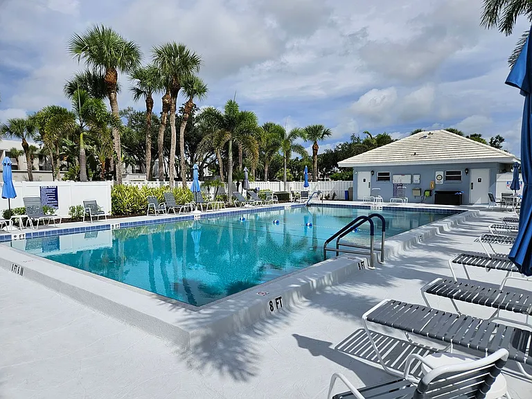 437 Cerromar Ln #424-22 — Photo 3