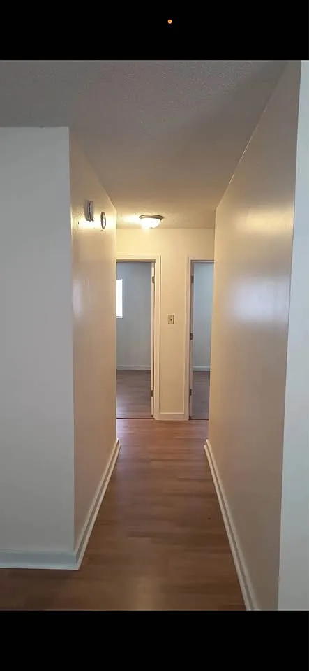 2 bed, 660 sqft, $700 — Photo 2