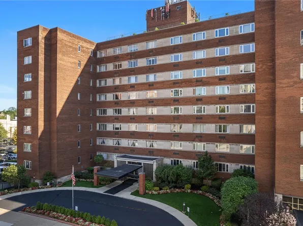 128 N Craig St APT 703, Pittsburgh, PA 15213