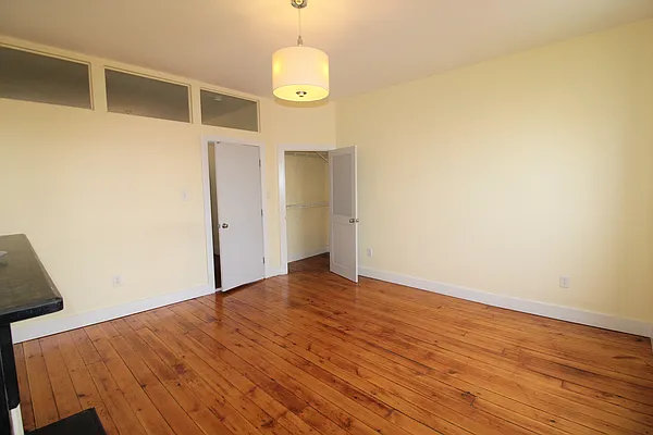 Rented by Compass | media 28