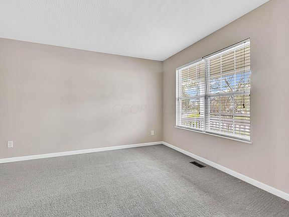 5th image of 301 Butterfly Dr