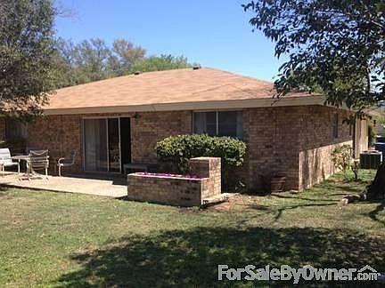 2nd image of 1300 Post Oak Cir