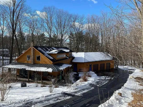 167 Elliot Road, East Greenbush, NY 12061