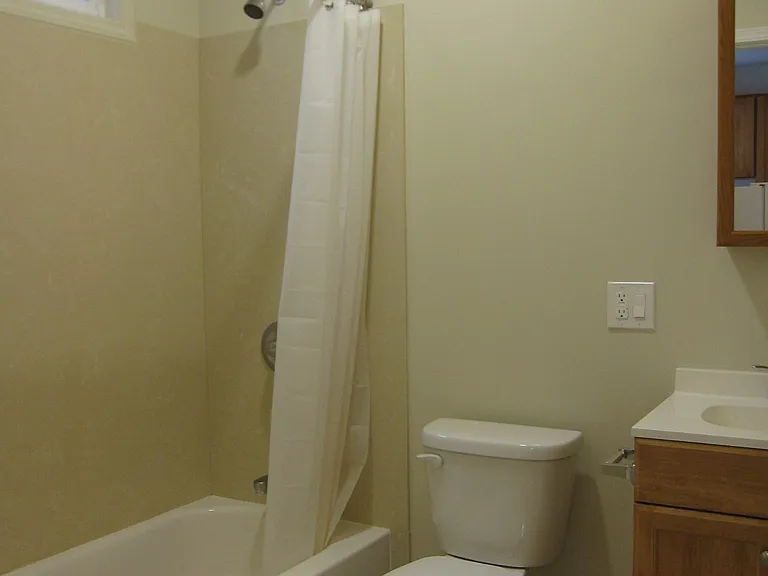 642 Hyde St #4 — Photo 4