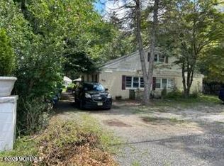 403 Glenn Rd #401, Jackson, NJ 08527