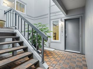 5409 SW View Point Ter, Portland, OR 97239