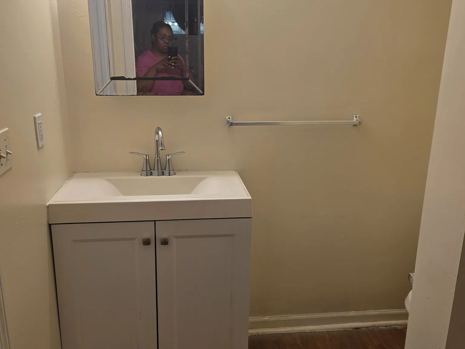 1 bed, $1,000 — Photo 1