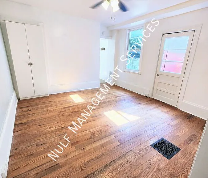 4058 Penn Ave #1 — Photo 6