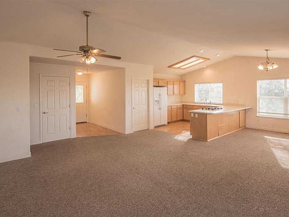 4th image of 19047 Berg Ct