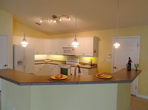 4th image of 1570 Town Park Dr