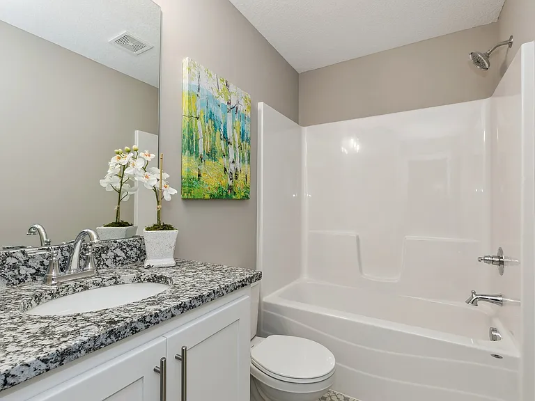 13837 Oakwood Dr — Photo 9