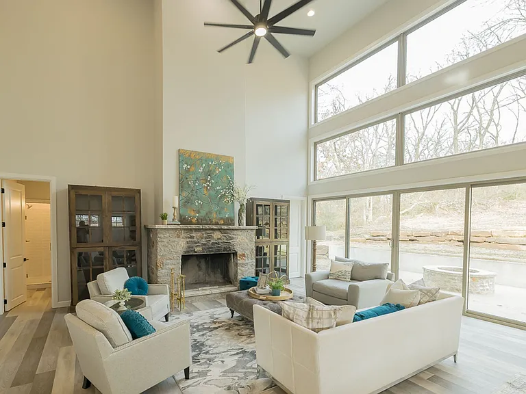 Oak Hill Townhomes: Now Offering First Month FREE! — Photo 18