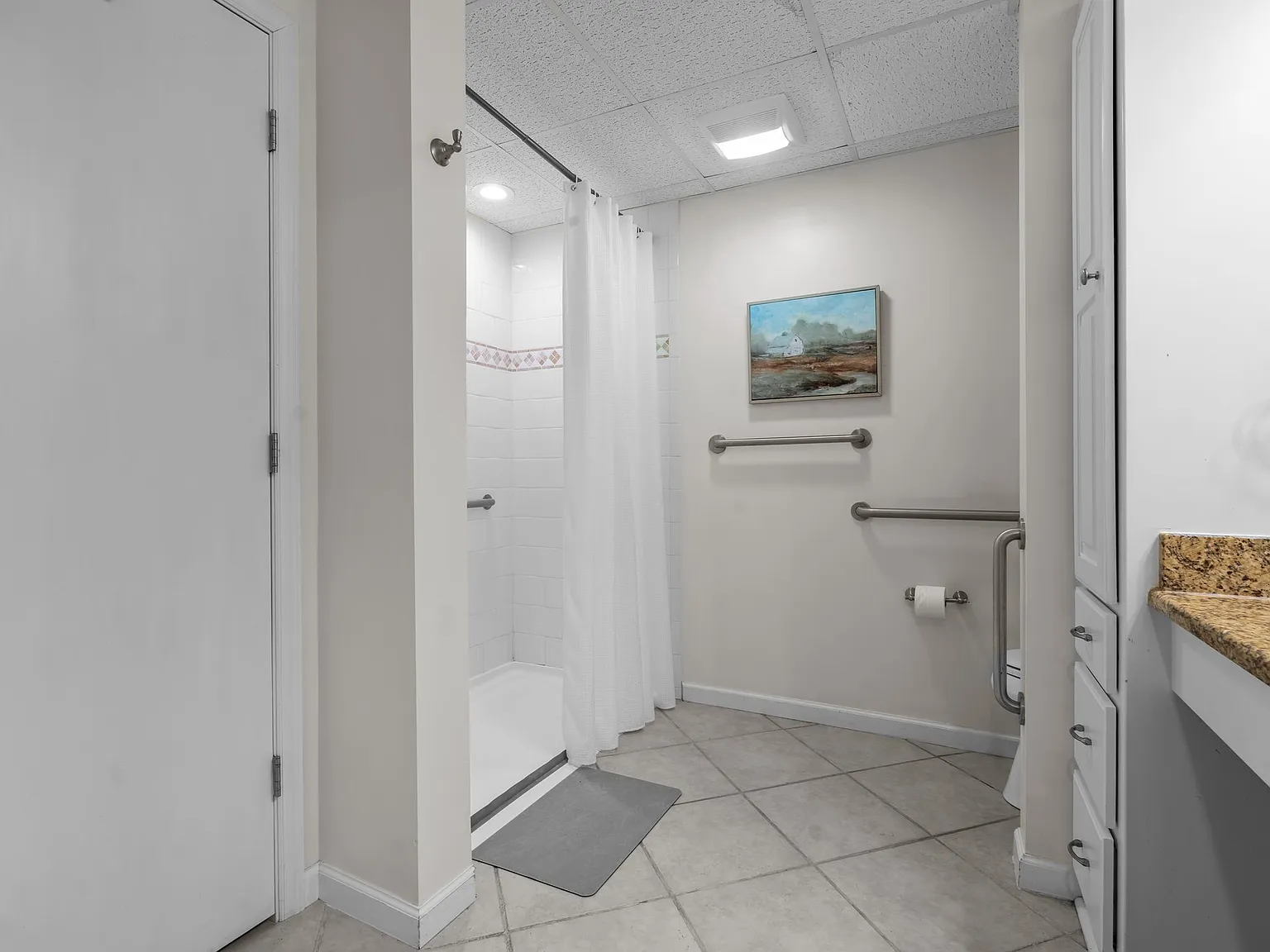 2 bed, 1100 sqft, $1,950 — Photo 3