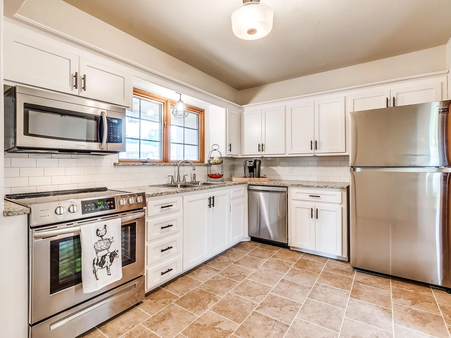 3 bed, 1341 sqft, $1,500 — Photo 1