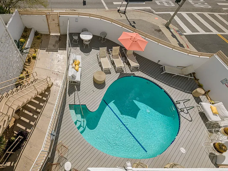 6871 Franklin Ave - Hollywood Cozmo — Photo 16