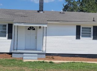 8143 Raleigh Rd, Benson, NC 27504