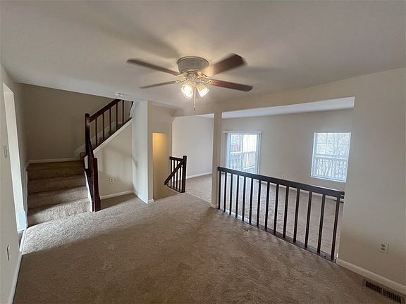 3rd image of 8422 Ashford Blvd