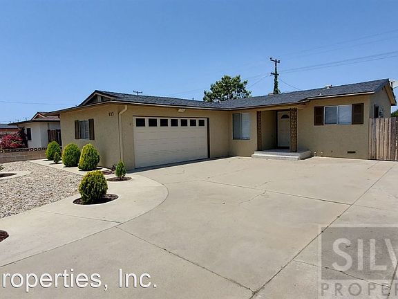 3rd image of 533 E Mariposa Way