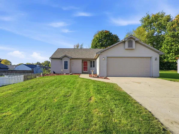 2119 Canyon Dr, Kendallville, IN 46755