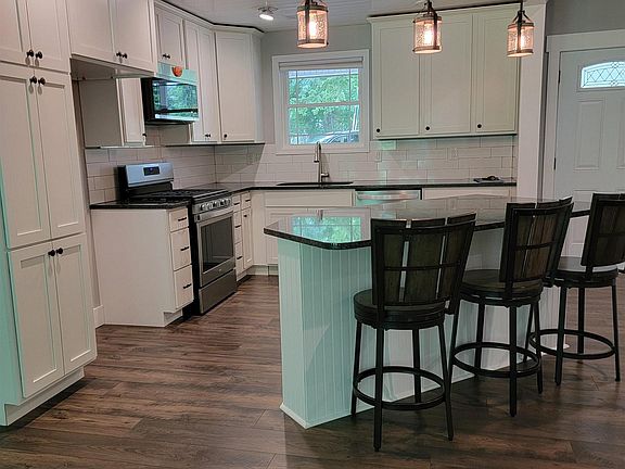 2nd image of 23 Seven Oaks Dr