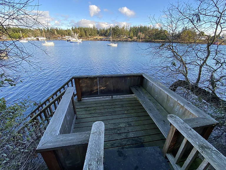 Dock