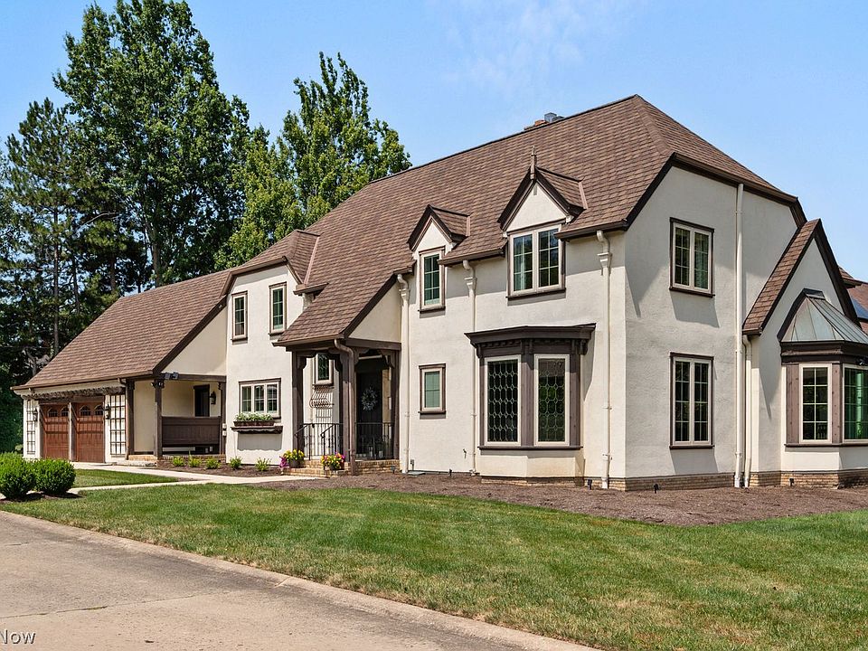 1st image of 1062 Edgewater Ln