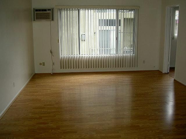 1st image of 3730 Watseka Ave APT 11