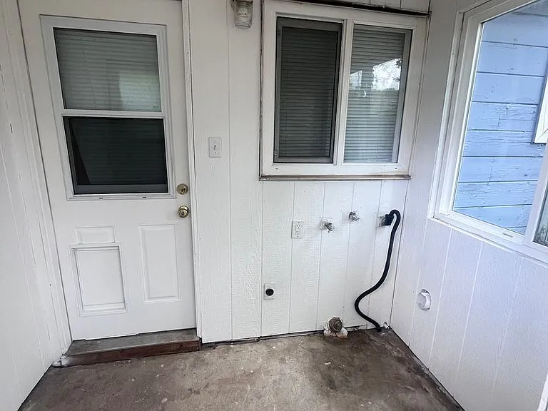 5128 Robertson Ave — Photo 9
