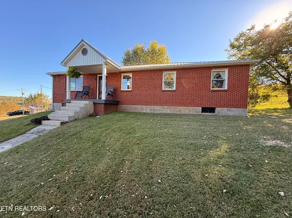 1834 Balls Chapel Rd, Rose Hill, VA 24281