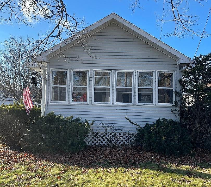 222 2nd Ave, Tawas City, MI 48763 Zillow