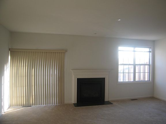 5th image of 626 Needle St