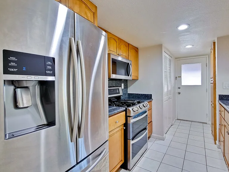 21099 Red Fir Ct — Photo 13