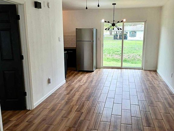 3rd image of 504 Westview Ln #B