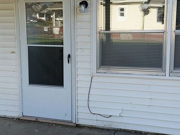 2nd image of 1819 S Lakeport St #5