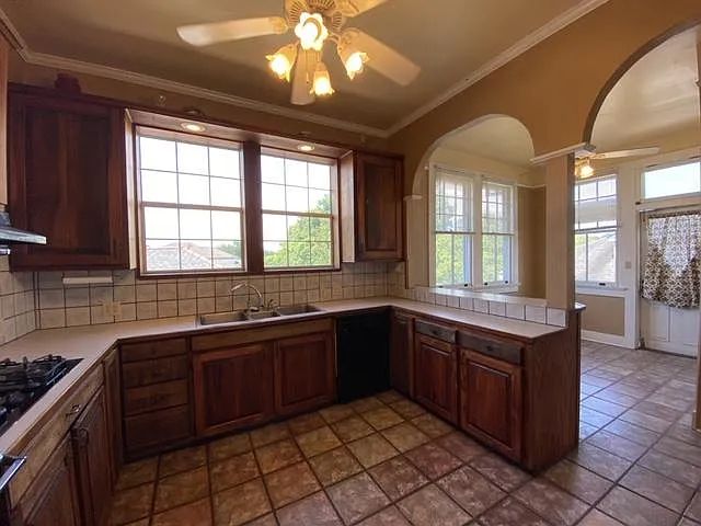 4635 Lafaye St — Photo 3