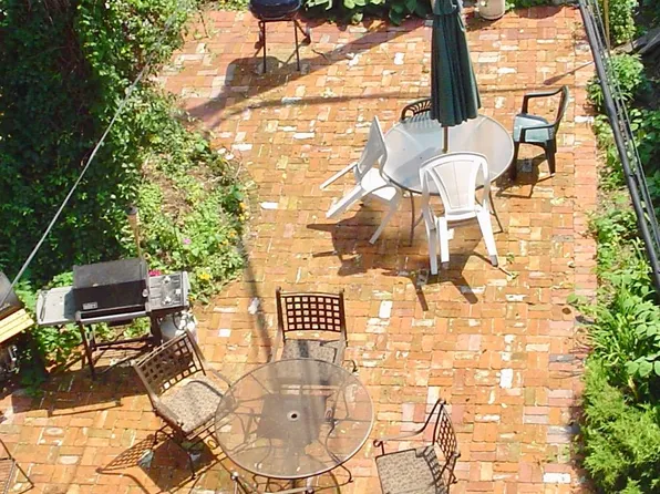 191 Grand Street image 1 of 13