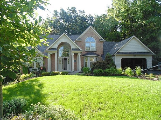 2nd image of 9 Brigden Ln