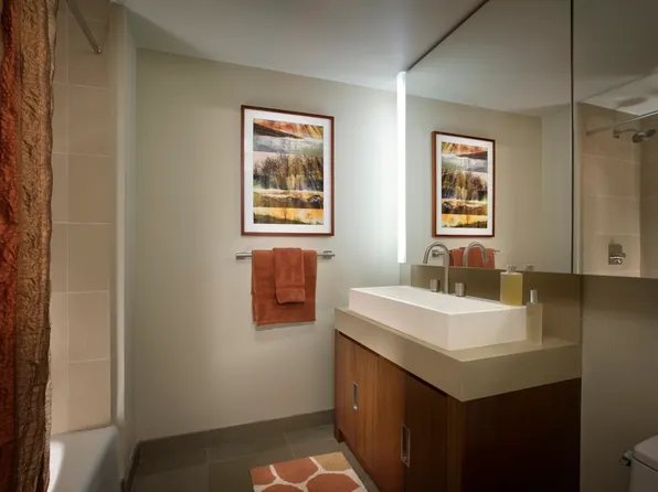 450 West 17th Street image 3 of 20